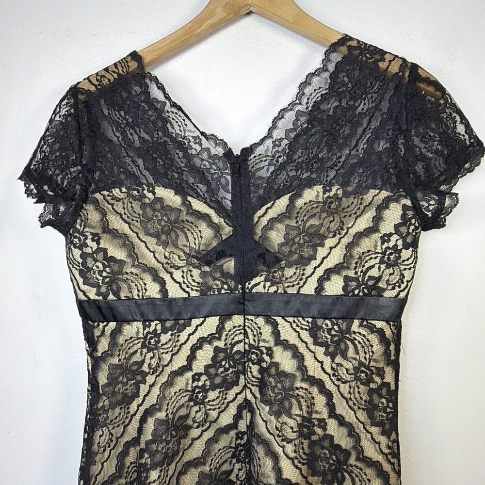 White House Black Market Lace Fit Flare Cocktail Dress mini 10 party wedding - Picture 7 of 12
